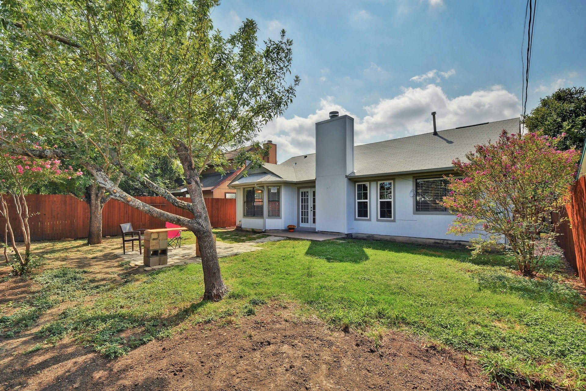 Building Photo - 1622 Peachtree Valley Dr