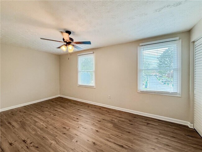 Building Photo - 1884 Shenandoah Valley Ln SE