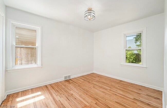 Building Photo - 1514 Parker Dr