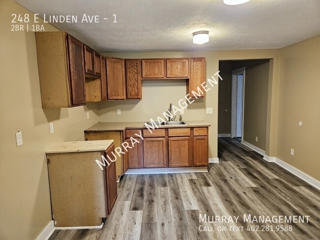 Building Photo - 248 E Linden Ave