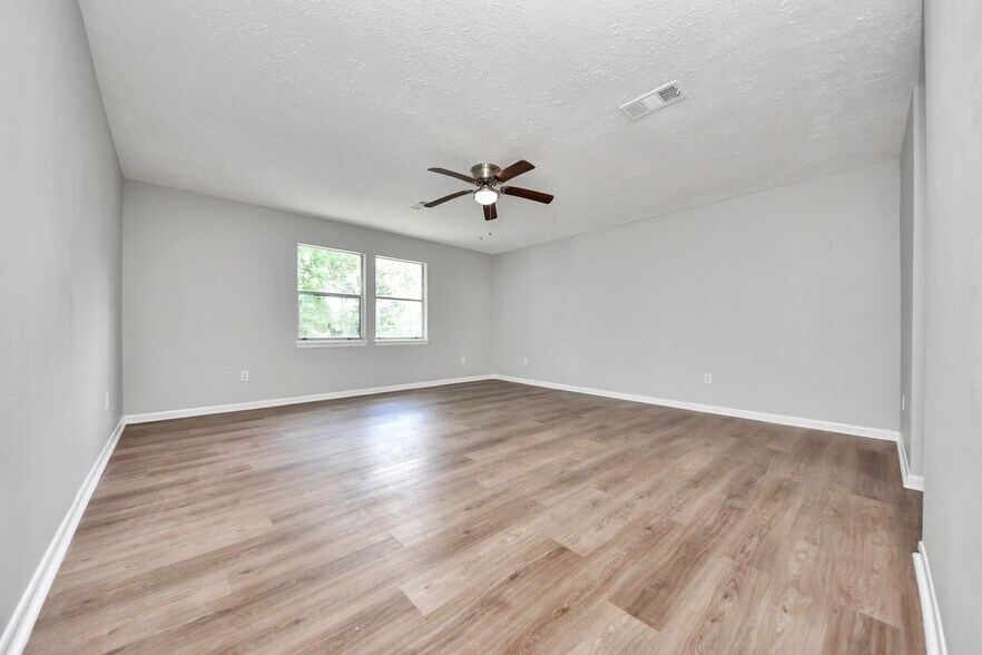 Building Photo - 3603 Crosby Cedar Bayou Rd