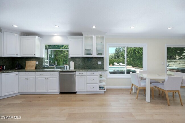 Building Photo - 5557 Adelina Ct