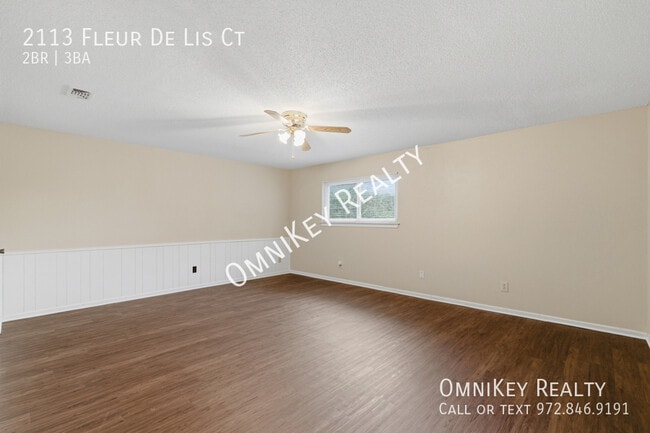 Building Photo - 2113 Fleur De Lis Ct