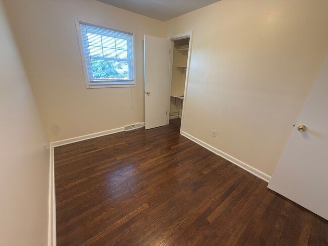Building Photo - Christiansburg, 3 BR / 1 BA, Available for rent