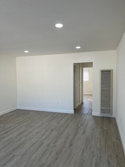 Building Photo - 18371 Patterson Ln