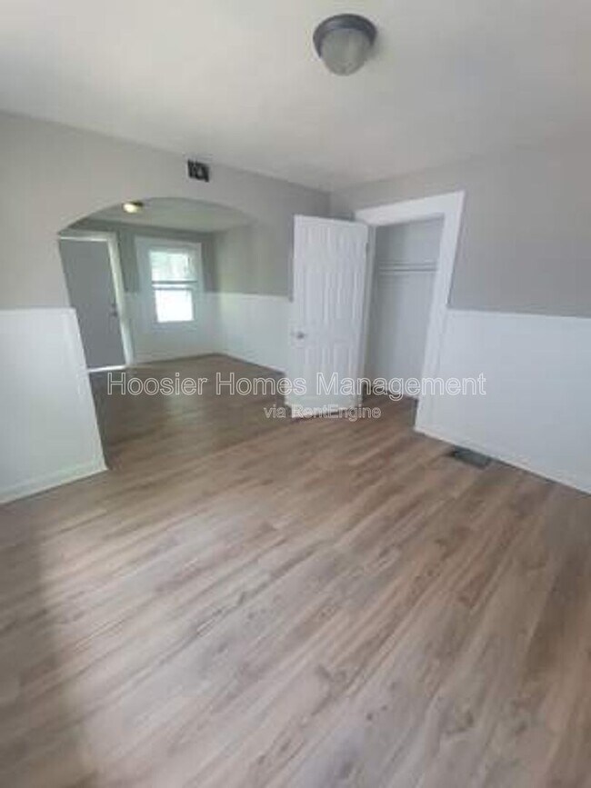 Building Photo - 1451 W 34th St