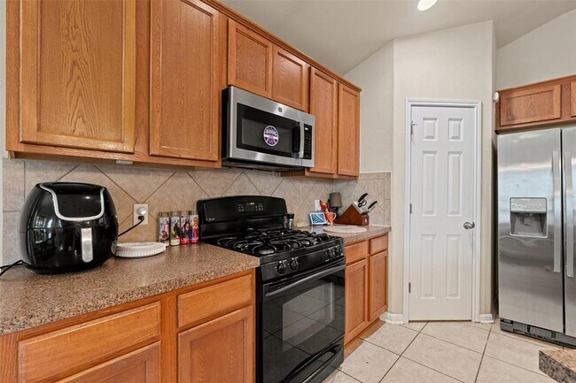 Building Photo - 11917 Lansdowne Rd