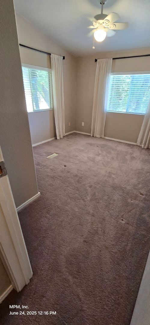 Building Photo - Large 3 bedroom home in the country