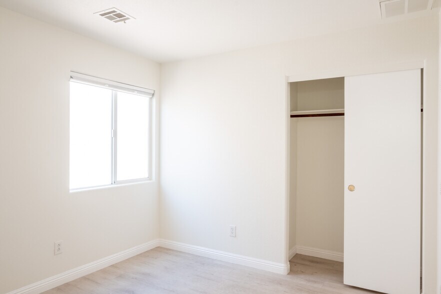 Building Photo - 7924 Horn Tail Ct