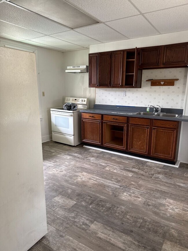 Building Photo - 124 Pershing Ave