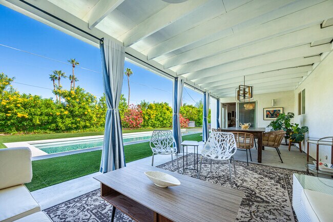 Building Photo - 2748 E Via Escuela