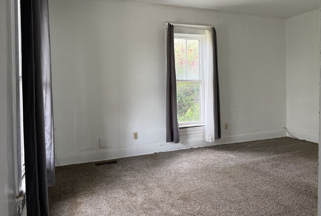 Building Photo - 975 Dorsey Ave