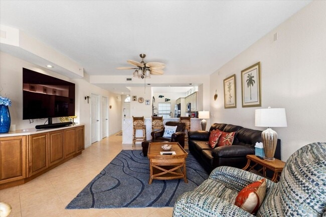 Building Photo - Seasonal Waterfront Living | Available April 15 – October 31