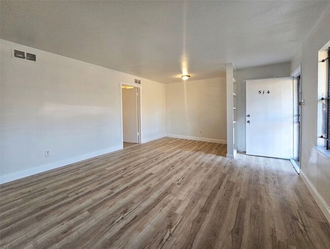 Building Photo - 514 Highfall Dr