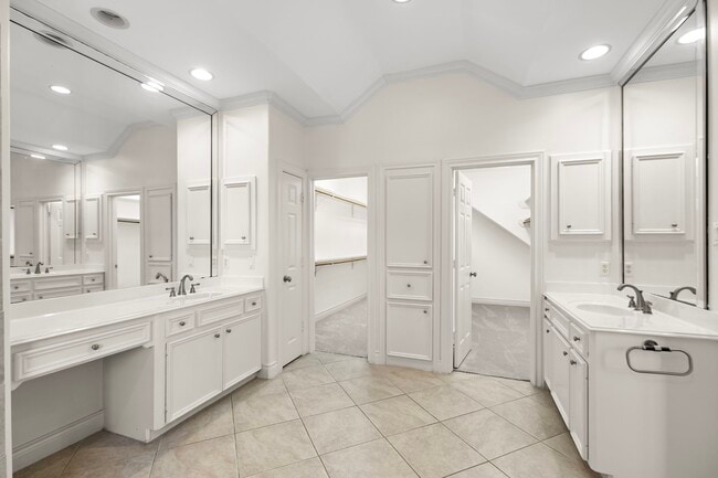 Building Photo - 4026 Gramercy St