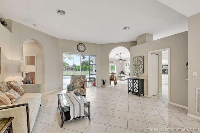 Building Photo - 11723 Waterbend Court