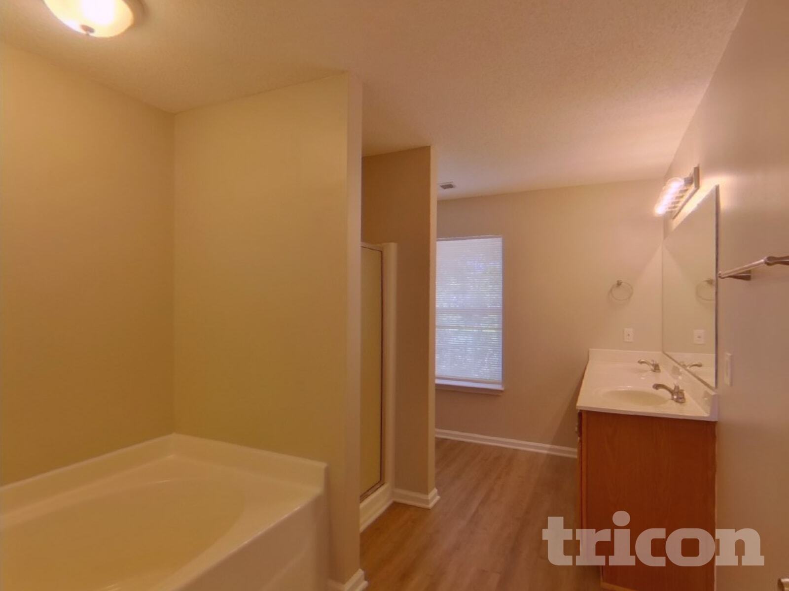 Building Photo - 500 Gingerbread Ct S