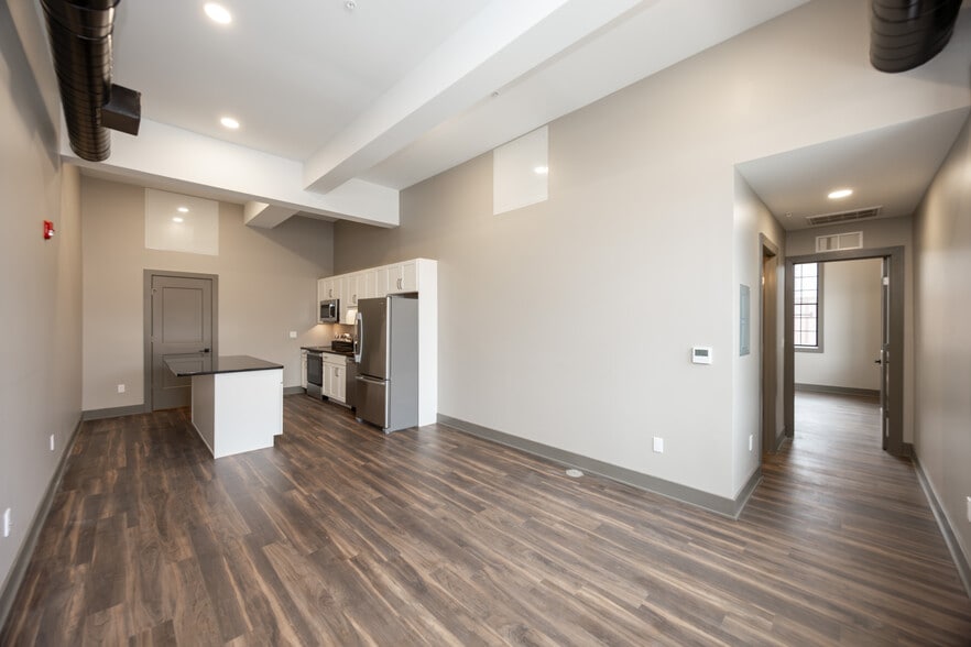 Building Photo - 122 Penn Ave