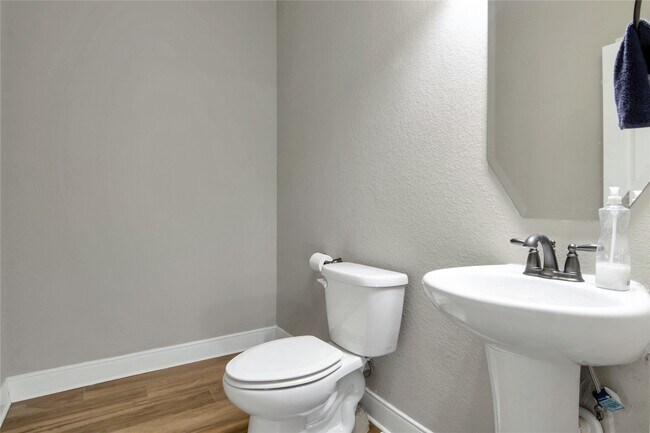 Building Photo - 5203 Kingship Ct