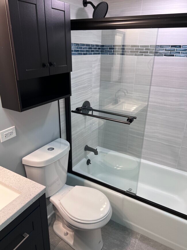 Building Photo - 3760 W 120th St