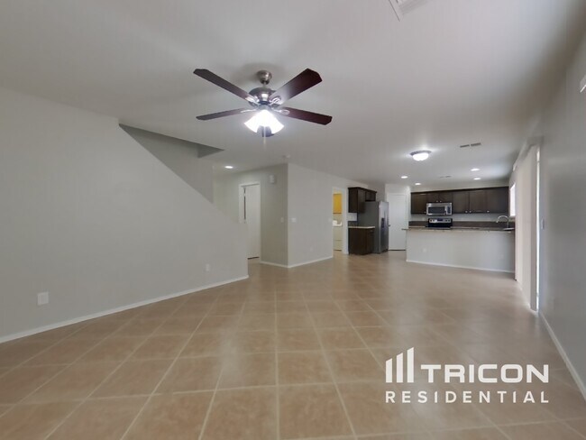 Building Photo - 15458 W Mercer Ln