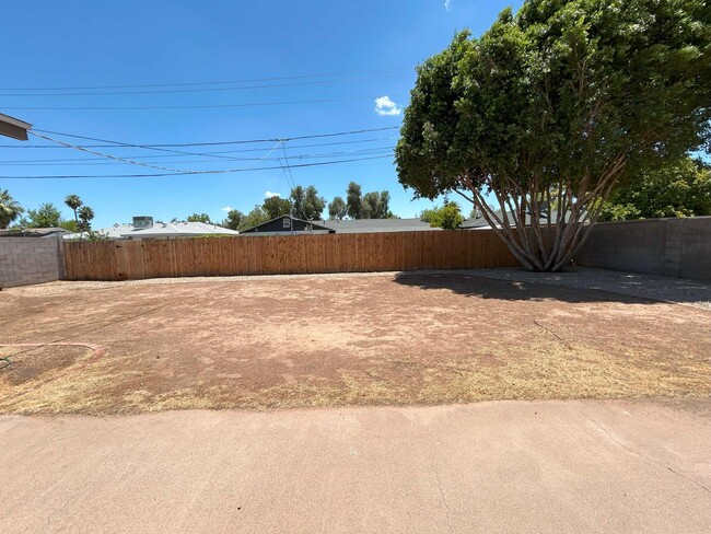 Building Photo - Highland Estates