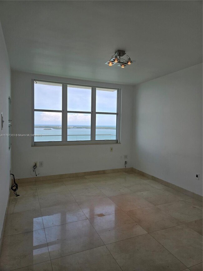 Building Photo - 800 Claughton Island Dr