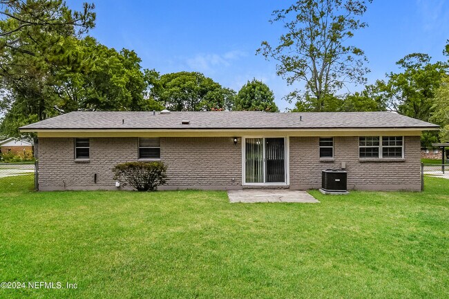 Building Photo - 8326 Santman Ct