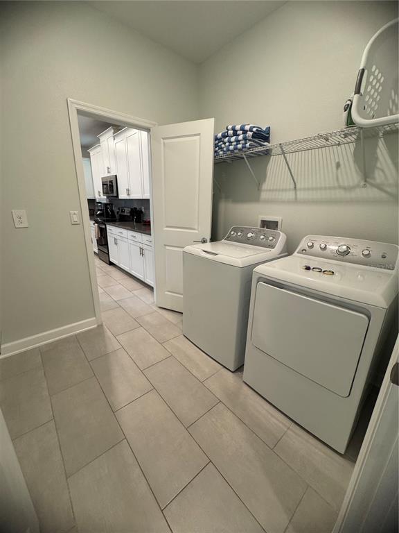 Building Photo - 8973 Play Through Dr