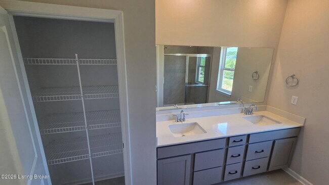Building Photo - 18023 Ridgeline Pl