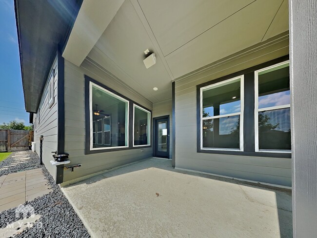 Building Photo - 28702 Shoalhaven Ct