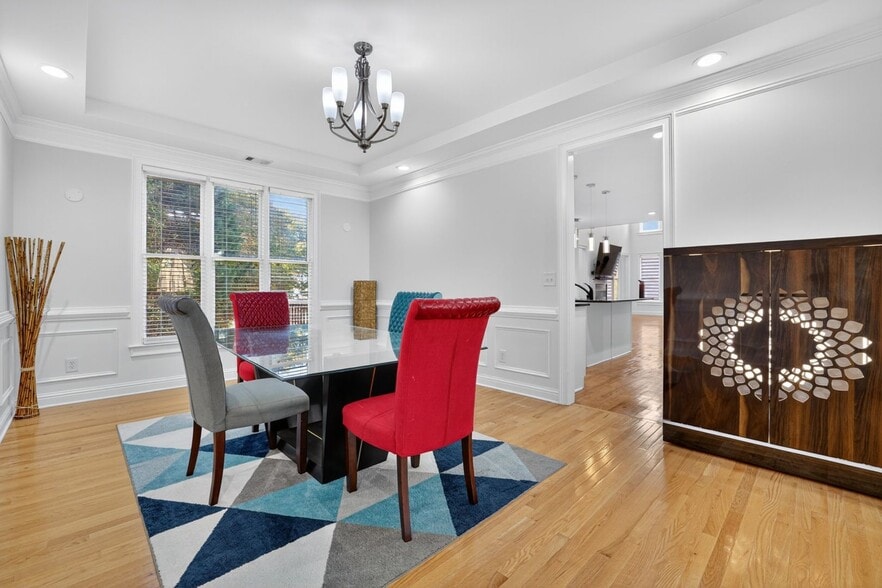 Building Photo - 410 Fox Chase Cir