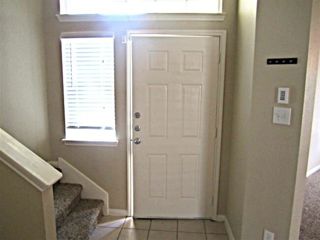 Building Photo - 1018 Redcrest Springs Ct
