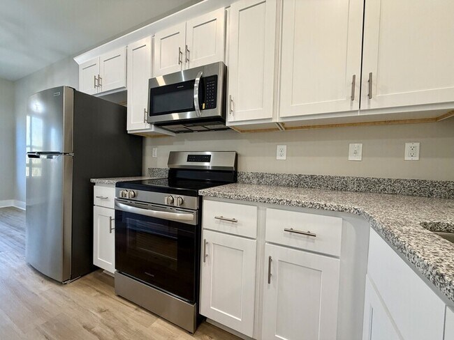 Building Photo - 75 Woodsdale Pl SE