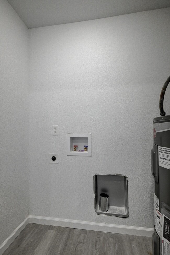 Building Photo - 2123 S Porter Ave