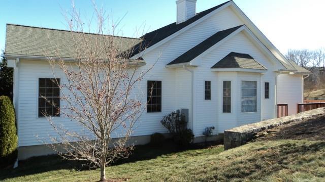 Building Photo - 5 Pondview Cir