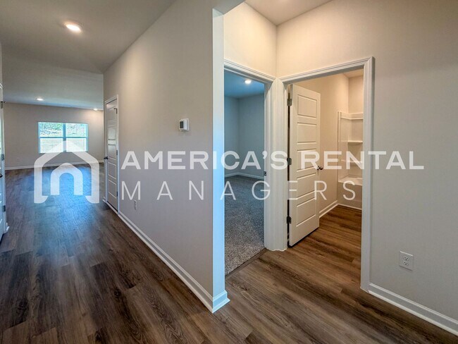 Building Photo - New Construction Home for Rent in Owens Cross Roads, AL!