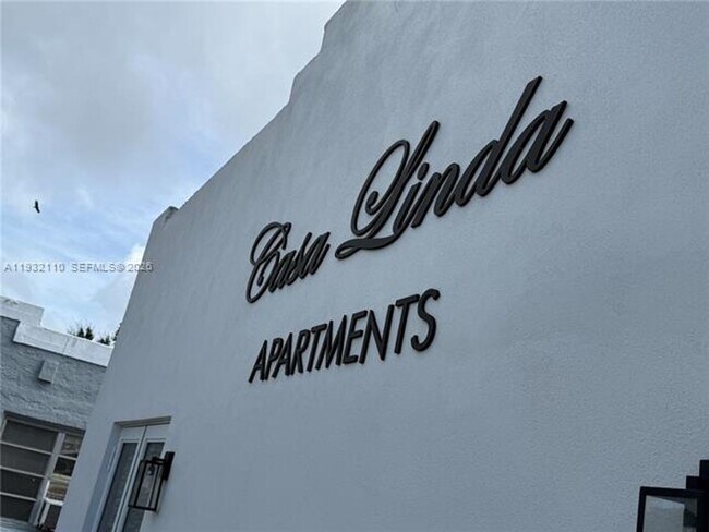 Building Photo - 1786 SW 9th St