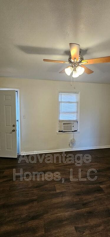 Building Photo - 1007 N Scott Ave