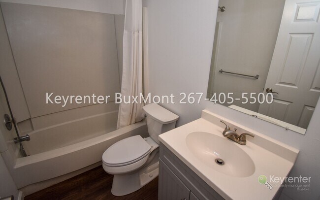 Building Photo - 115 Hickory Ct