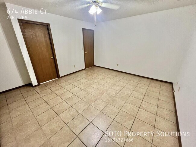 Building Photo - 674 Abbie Ct
