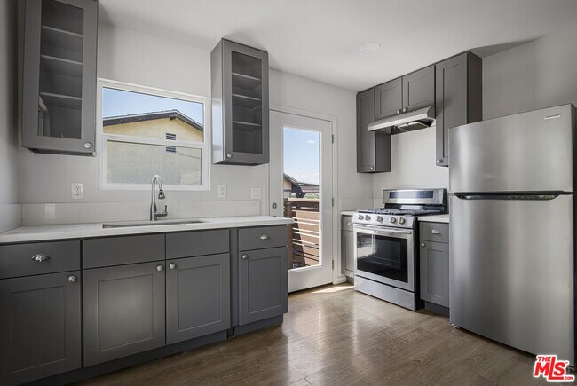 Building Photo - 1562 Attridge Ave