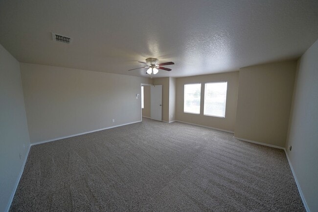 Building Photo - Charming 4-Bedroom, 2.5-Bathroom Home in C...