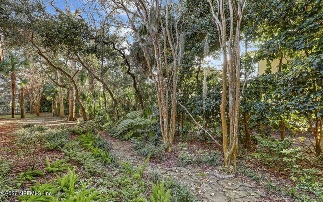 Building Photo - 156 Hidden Palms Ln
