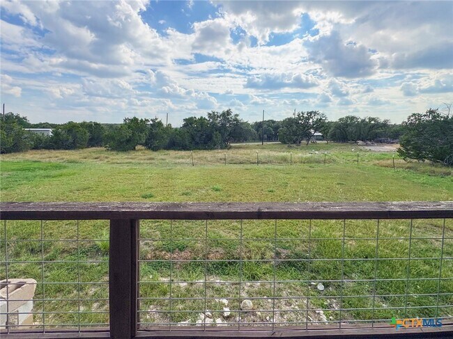 Building Photo - 2410 Golf Dr