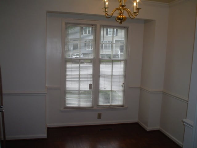 Building Photo - Location! Cozy Deck with view of Creek! La...