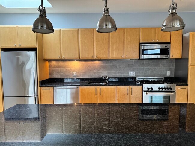 Building Photo - 950 Dorchester Ave