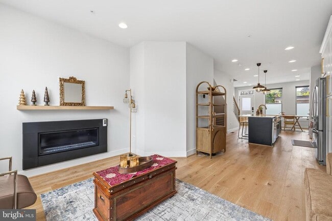 Building Photo - 5104 Randolph Rd