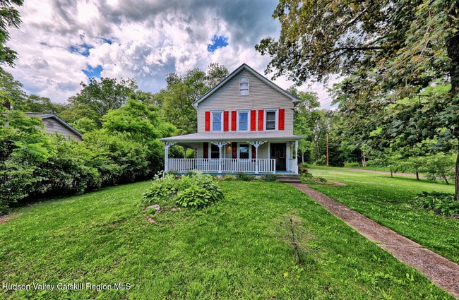 Building Photo - 153 Bross St