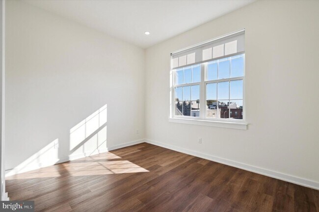 Building Photo - 2513 N Howard St